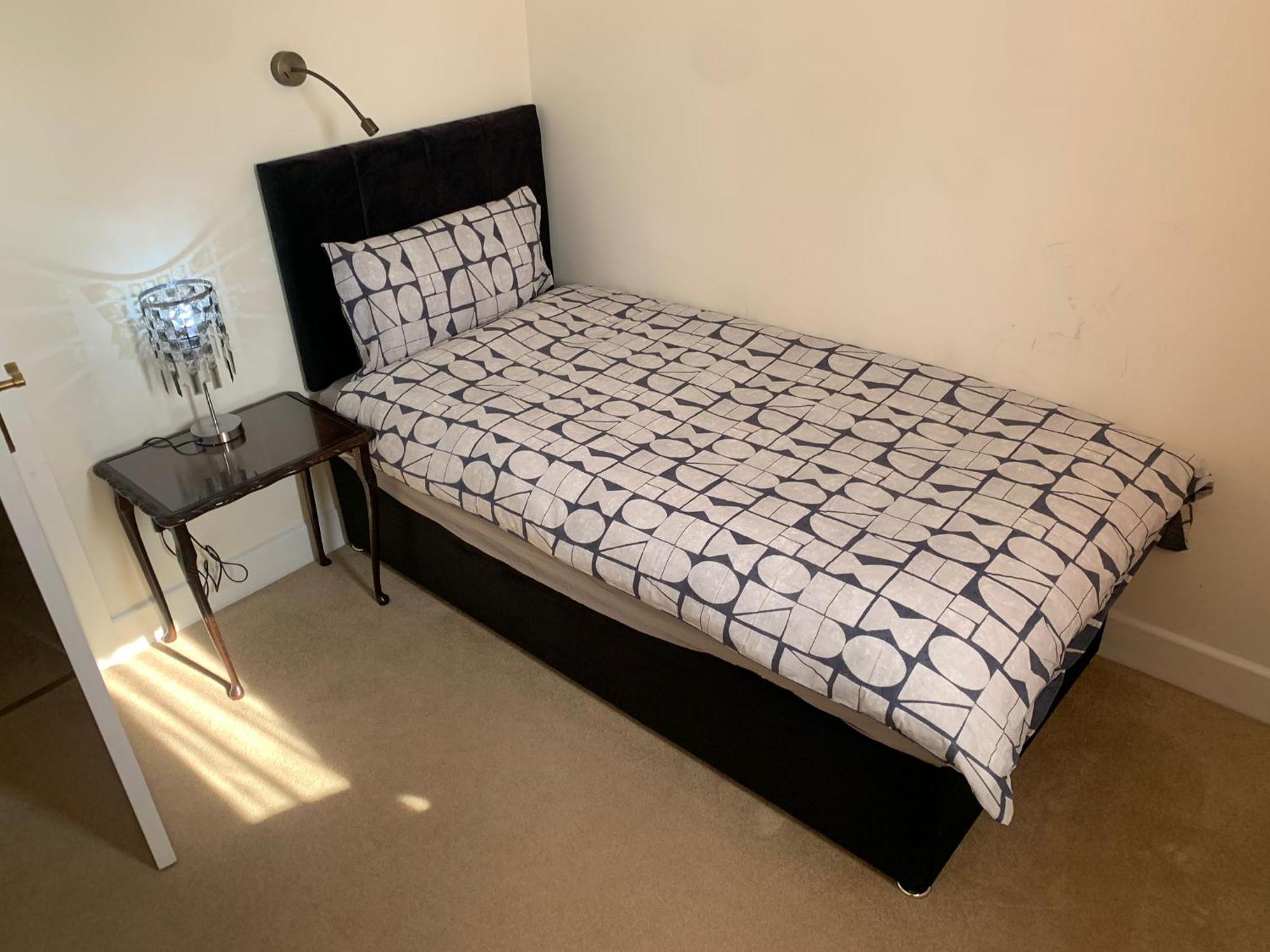 Beaconsfield House, Modern, Recently Refurbished, Self Check-in, Free Parking And Near Luton Airport Luton (Bedfordshire)