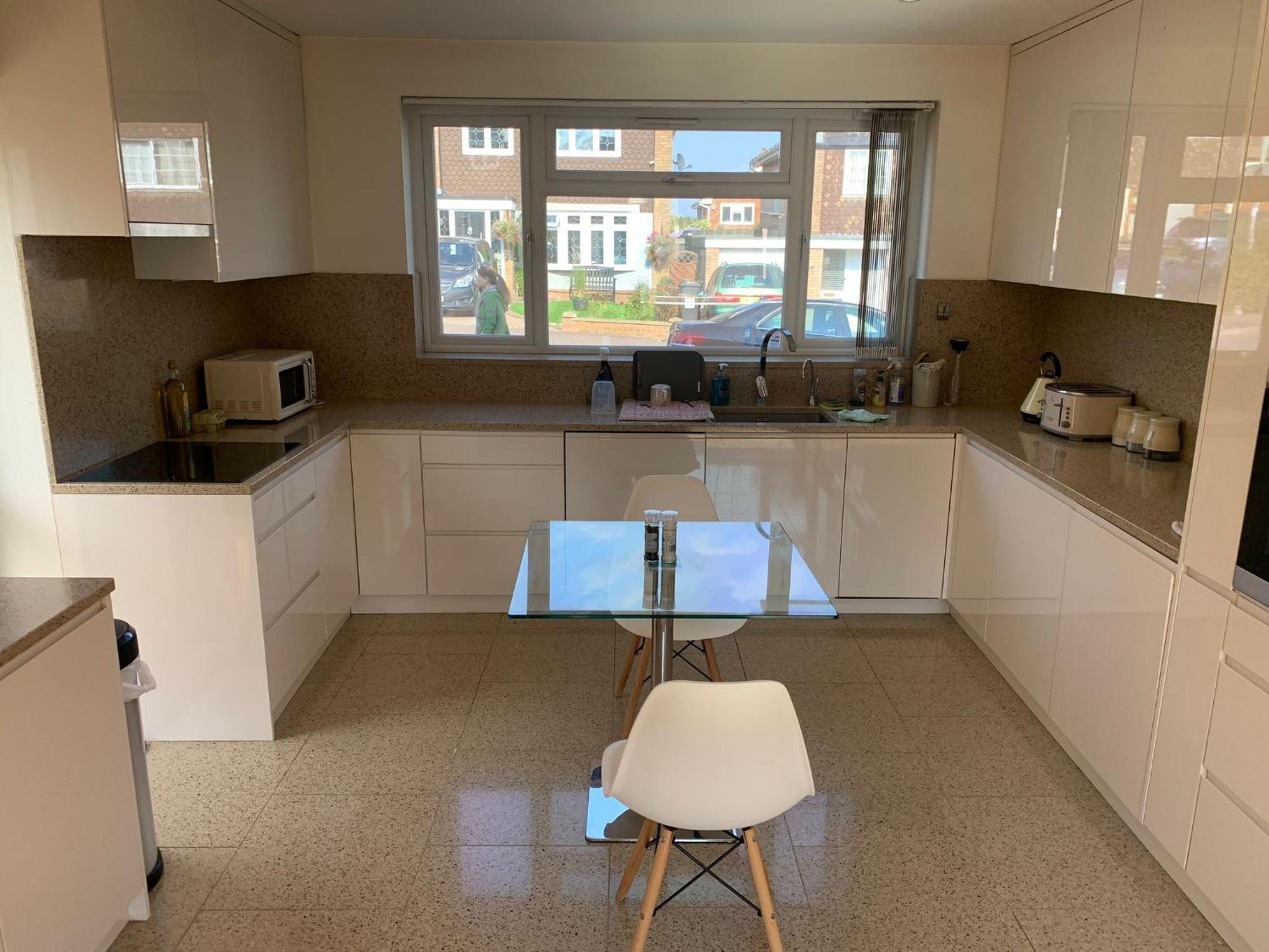 Beaconsfield House, Modern, Recently Refurbished, Self Check-in, Free Parking And Near Luton Airport * Luton (Bedfordshire)