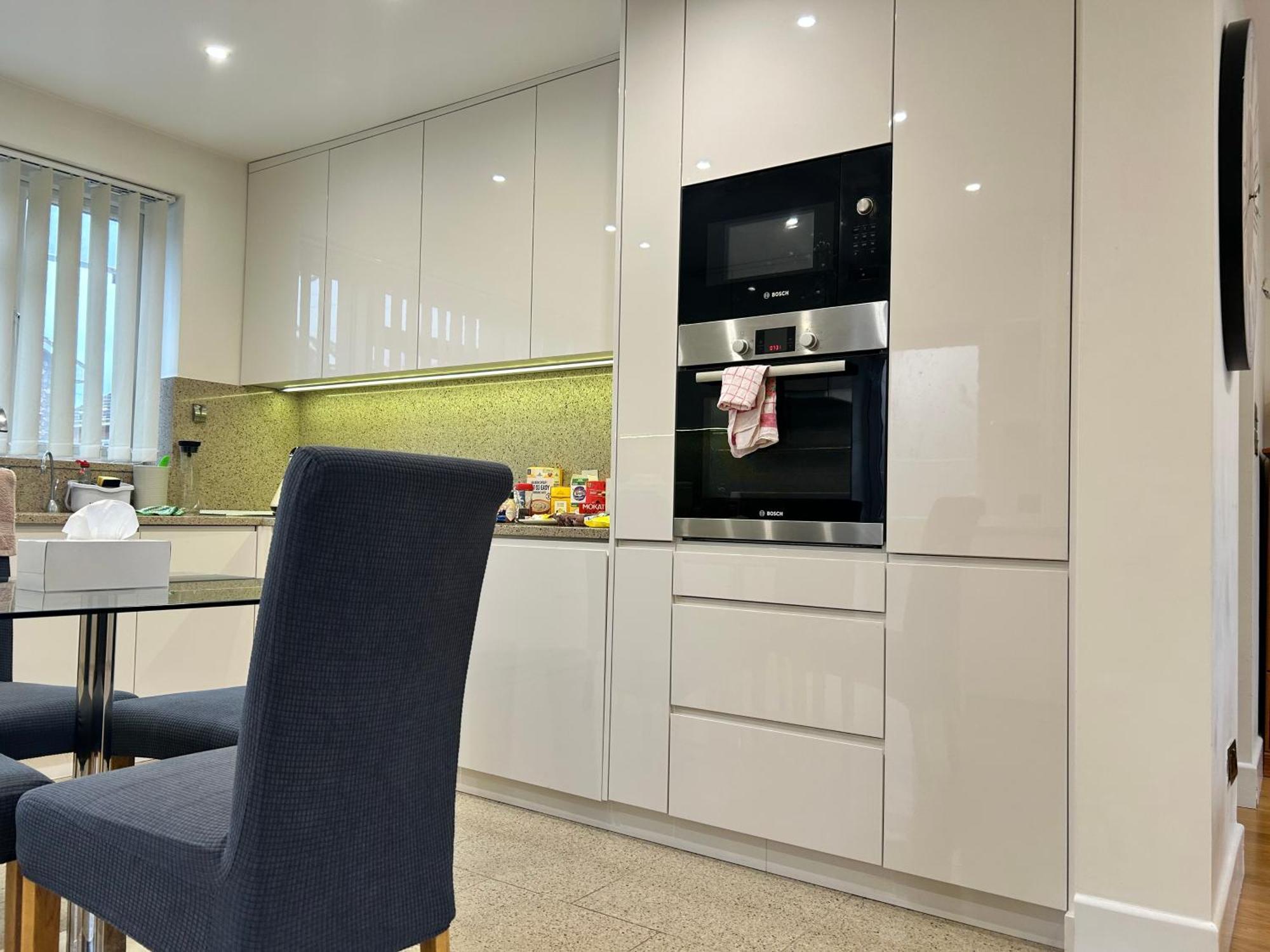 Beaconsfield House, Modern, Recently Refurbished, Self Check-in, Free Parking And Near Luton Airport