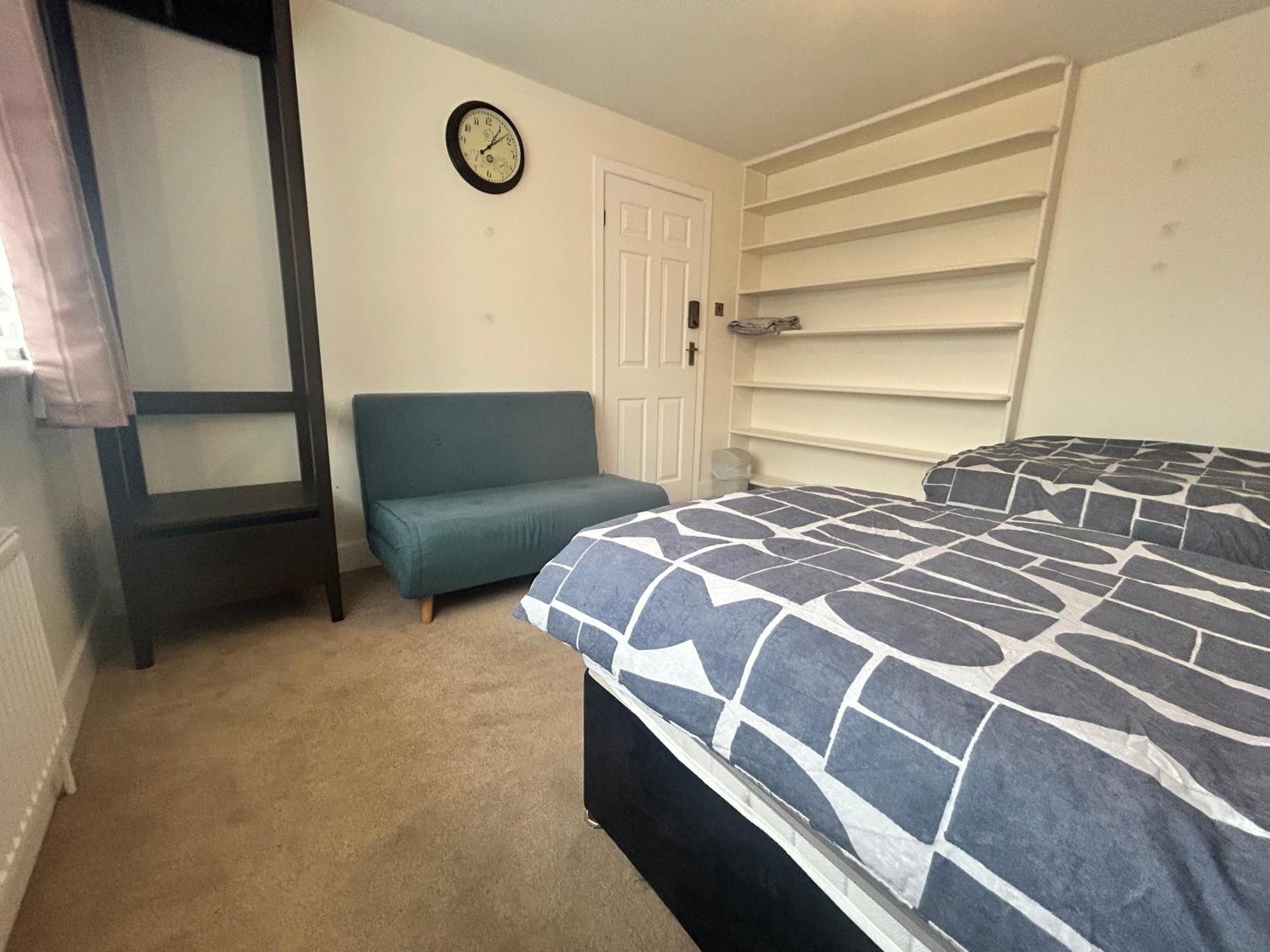 Beaconsfield House, Modern, Recently Refurbished, Self Check-in, Free Parking And Near Luton Airport Guest house Luton (Bedfordshire)