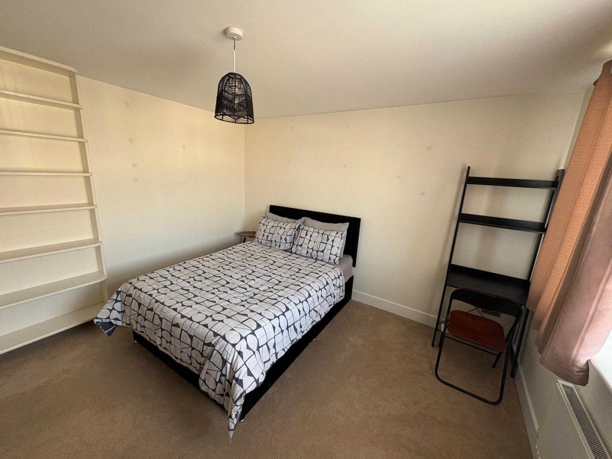 Beaconsfield House, Modern, Recently Refurbished, Self Check-in, Free Parking And Near Luton Airport Guest house